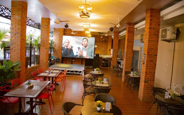 Gullivers Travel Hotel