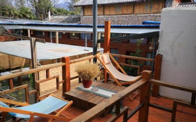 Rosy Clouds Stories From Afar Inn Lijiang