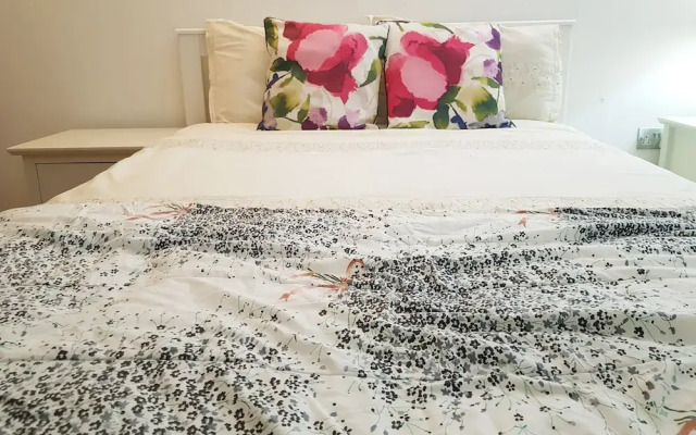 Awesome 1-bed Apartment in London Near o2