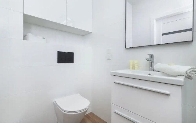 Starowiejska Apartment Gdańsk by Renters