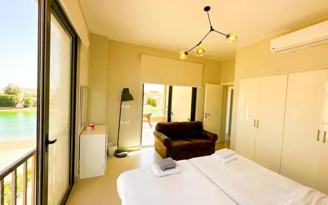 Luxury 3 bedrooms town house
