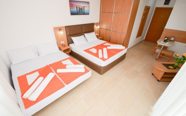 Apartments Ivanovic - Studio With Balcony and sea View