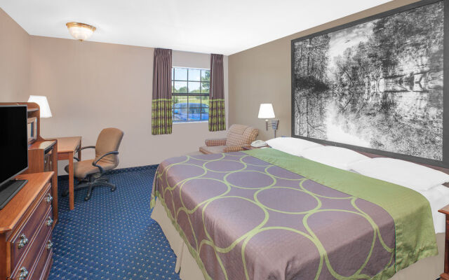 Super 8 Lowell/Bentonville/Rogers Area