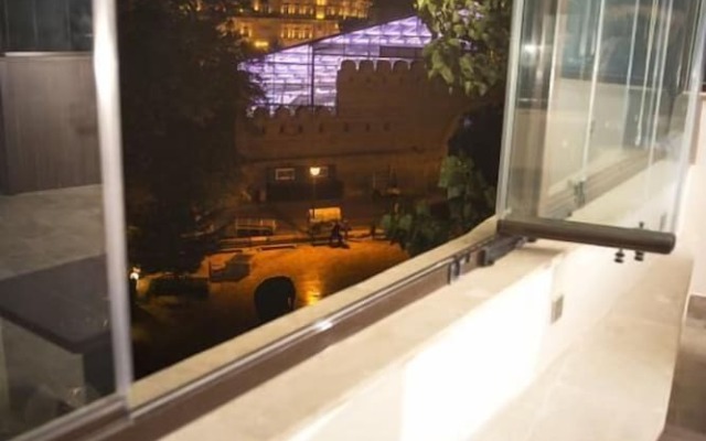 Town Gates Hotel