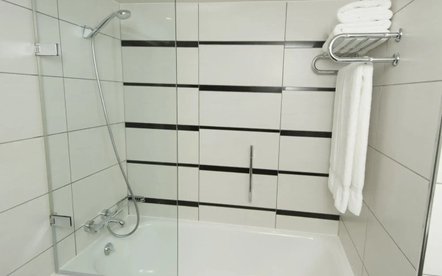 DoubleTree by Hilton London Kensington