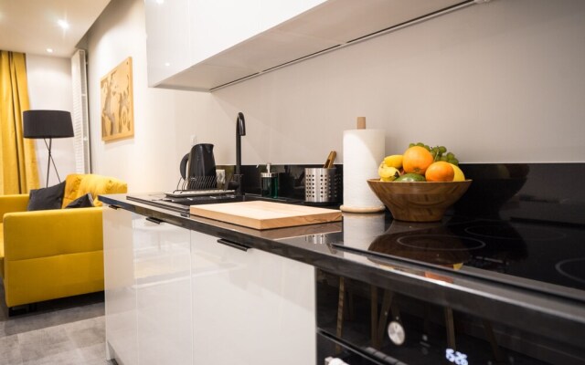 oompH Warsaw Central Luxurious Apartment