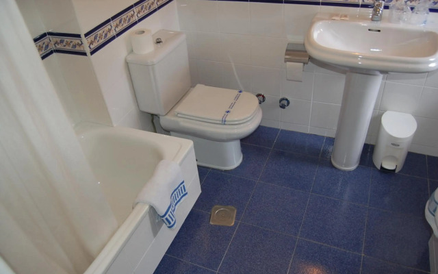 Hotel Puente Romano
