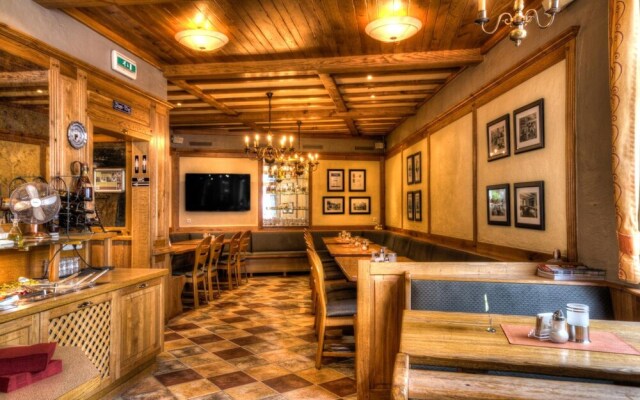 Hotel Alt Montjoie
