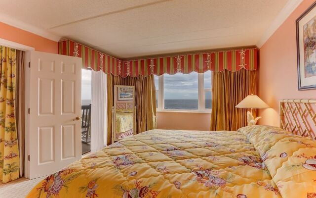 Tastefully Decorated Condo with Scenic Beach Views by RedAwning
