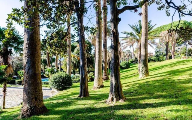 JOIVY Lovely Apt with Communal Pool in Nervi