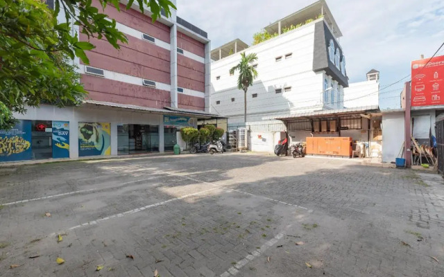 RedDoorz @ Jalan Krakatau Medan