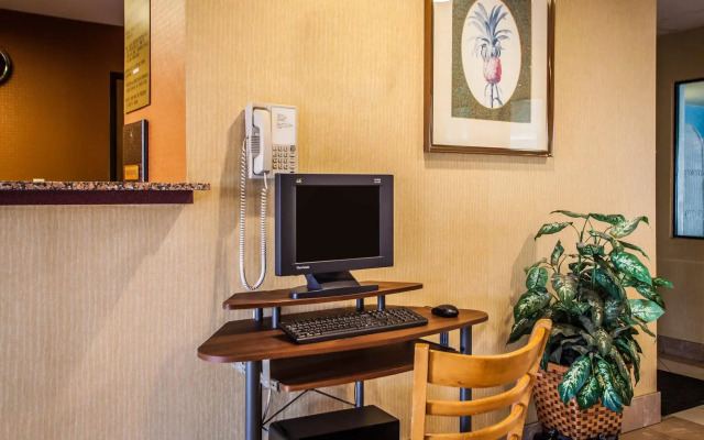 Quality Inn O'Fallon IL - St. Louis