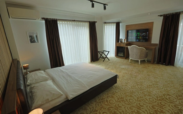 My Suit Residence