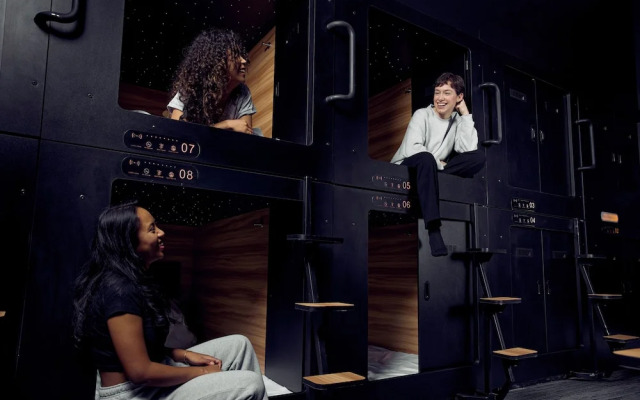 Capsule Hotel