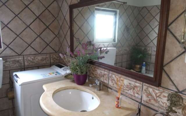 House - 3 Bedrooms with Pool and WiFi - 107434