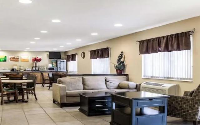 Quality Inn East