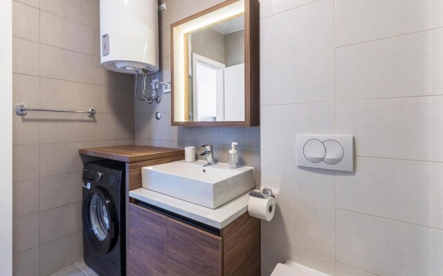 Nice Apartment in Premantura With 2 Bedrooms and Internet