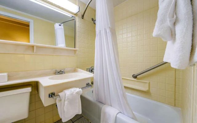Quality Inn Lebanon Valley