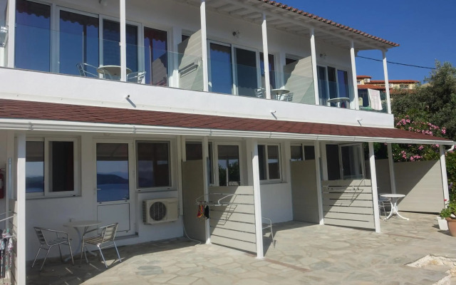 Rene Hotel