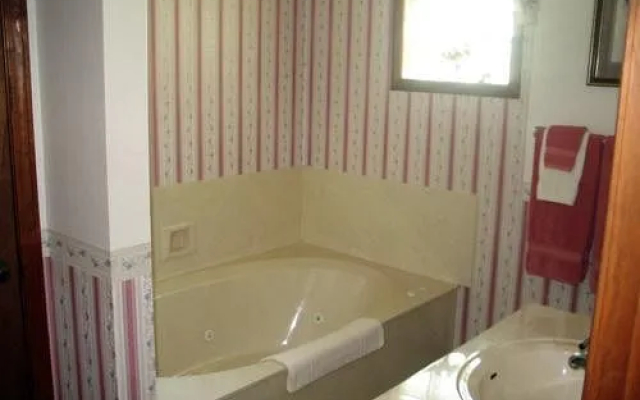 Lakeshore Bed and Breakfast