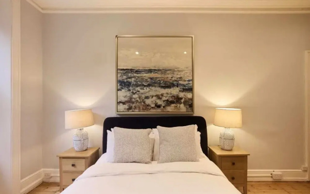The West Kensington Hideout - Cozy 2bdr Flat With Garden