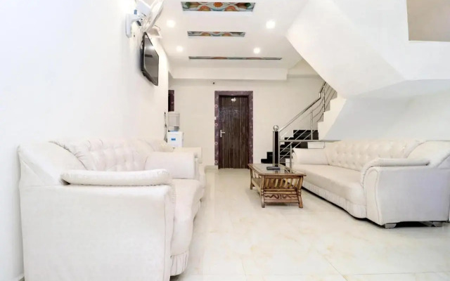Capital O 26689 Grand Vista