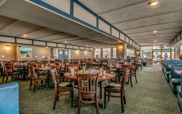 Admiral Resort Motel