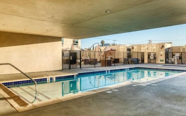 Best Western Premier NOHO Inn