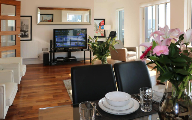 City Courtyard Apartments & Penthouse
