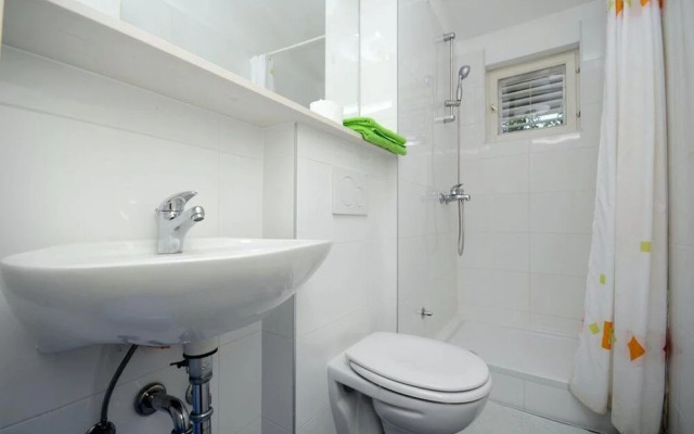 Jadro - 250 m From Beach - A2gornji