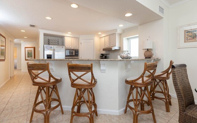 Colonnades 1201 4 Bedroom Condo