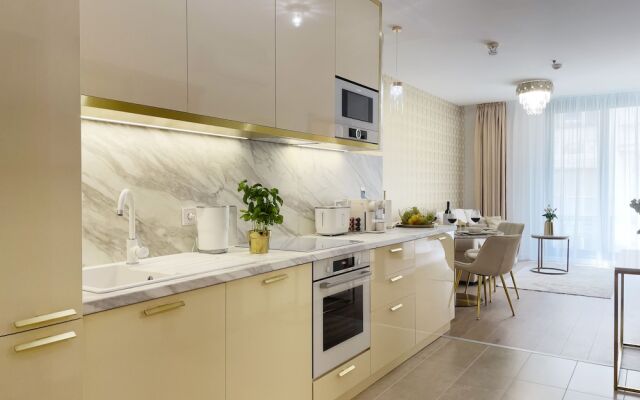 Emerald Downtown Suites