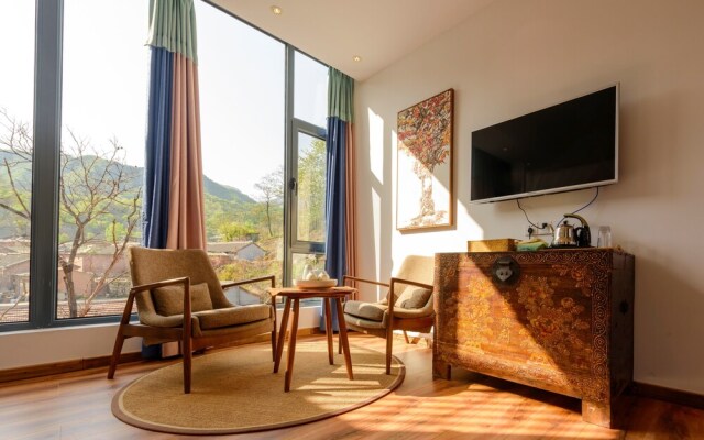 Lotus Mountain Boutique Inn