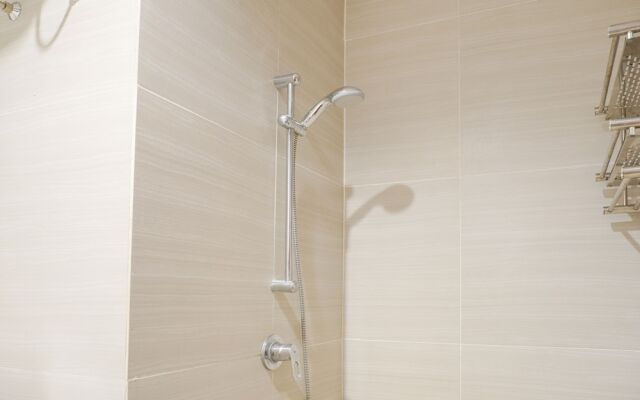 Warm And Simply Studio Room West Vista Apartment