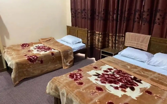 Golden Bite Hotel And Restaurant