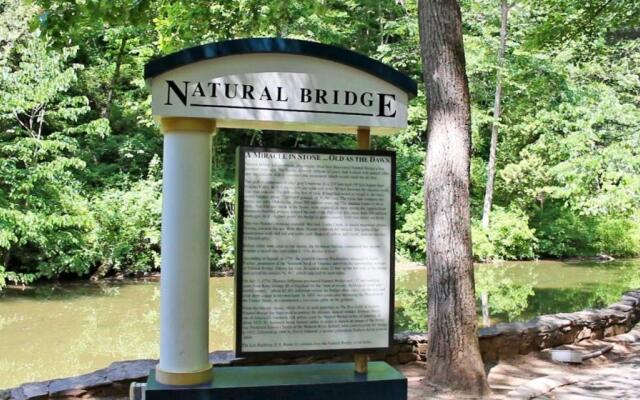 Relax Inn By OYO Natural Bridge I-81