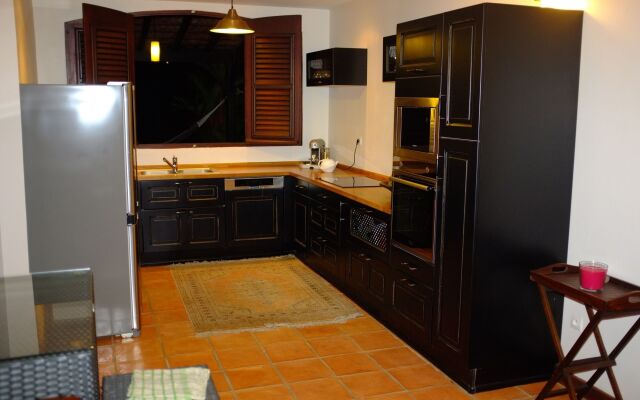 House with 3 Bedrooms in Le Lamentin, with Wonderful City View, Enclosed Garden And Wifi - 10 Km From the Beach