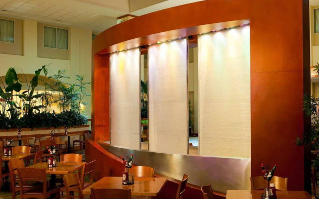 Embassy Suites Boston Logan Airport