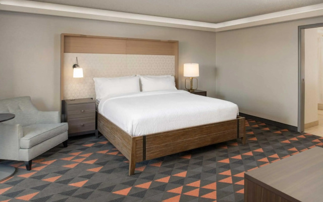 Holiday Inn Portland - Columbia Riverfront by IHG