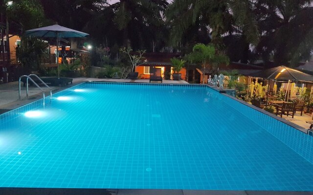 Palmthien Pool Villa Aonang