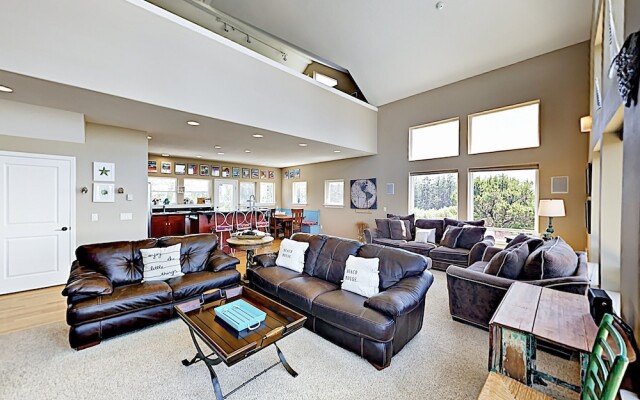 30015 Cloverdale - 4 Br Home