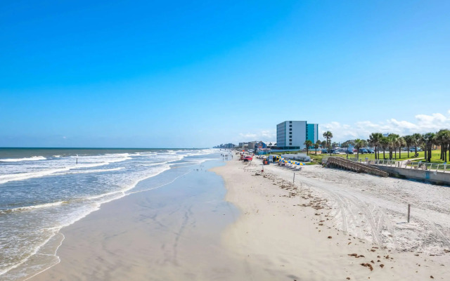 Comfort Inn & Suites Daytona Beach Oceanfront