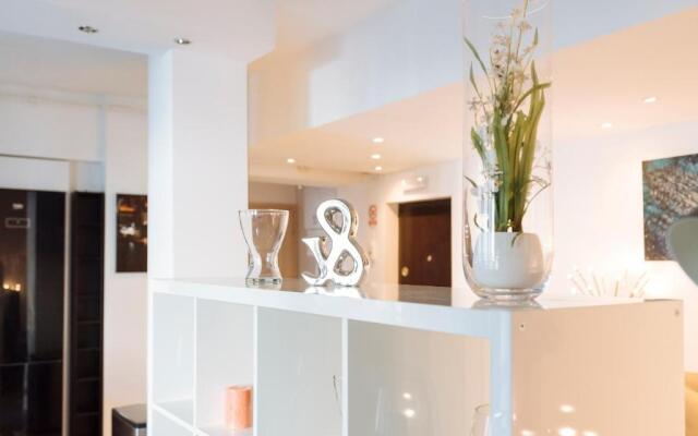 Luxury Flat 8 near Metro