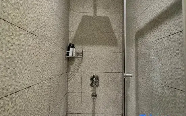 Taksim Square—1BR Deluxe Suite 03