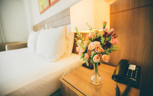 Saint Moritz Hplus Express