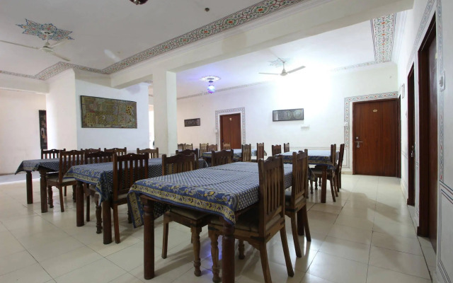 Hotel Raghuraj Palace