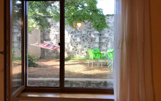 Small Home with an outdoor area close to Tbilisi