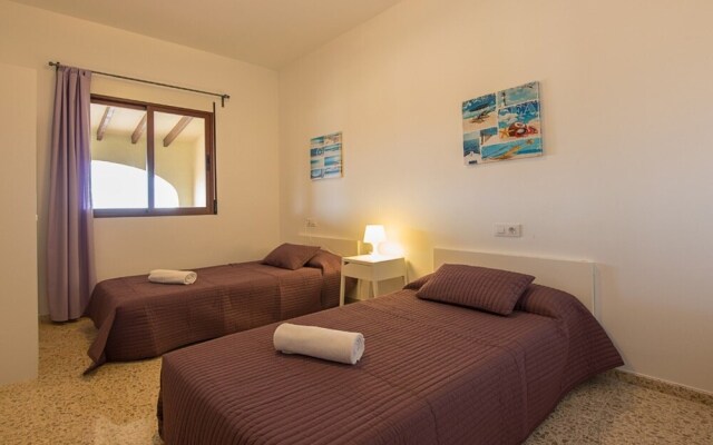 Villa - 12 Bedrooms with Pool and WiFi - 104971