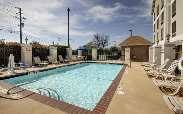 Comfort Suites Waco Near University Area