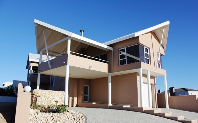 8 Santorini Self catering